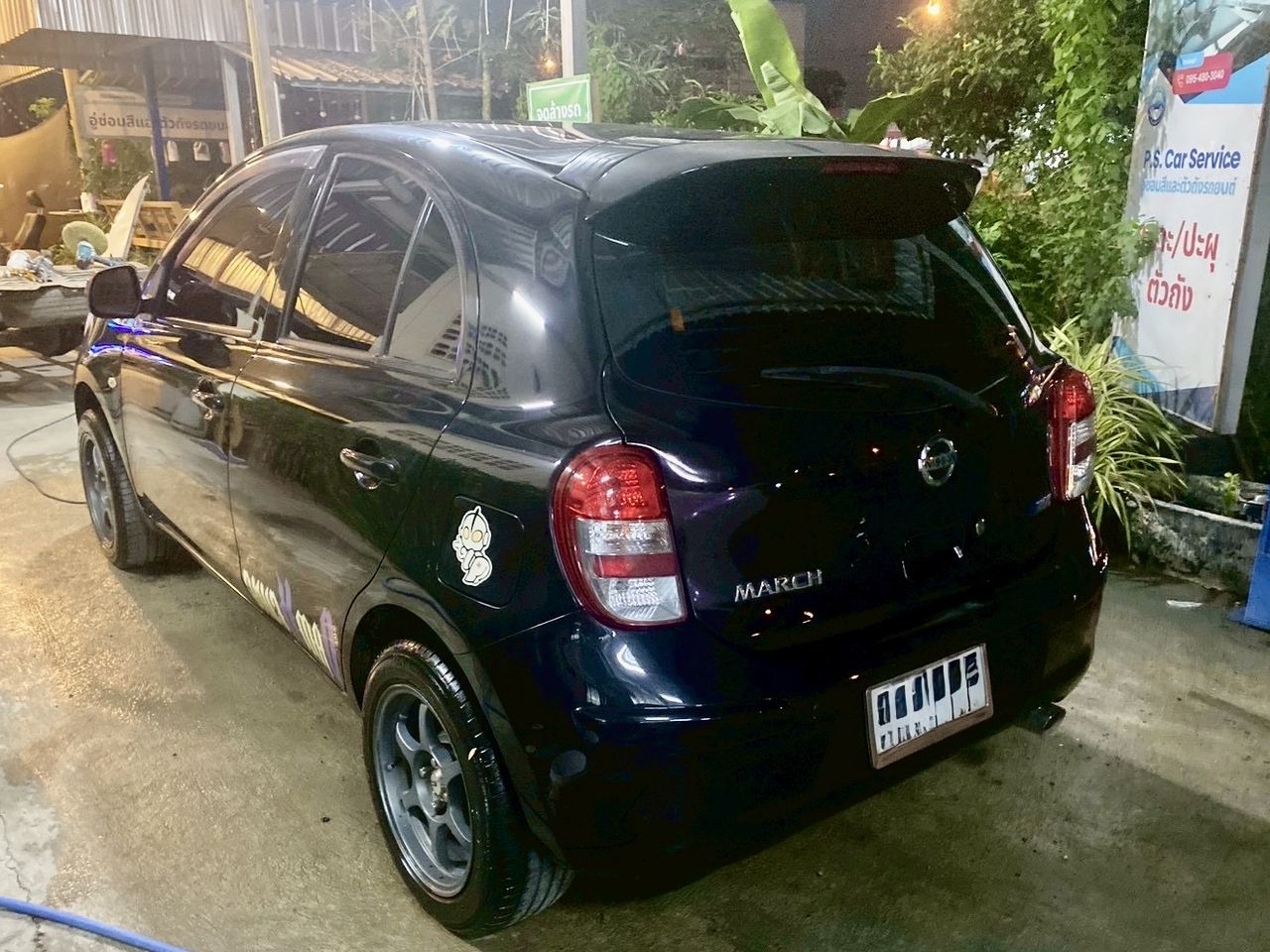 หลังซ่อมตัวถังท้ายและทำสีใหม่ Nissan MARCH
