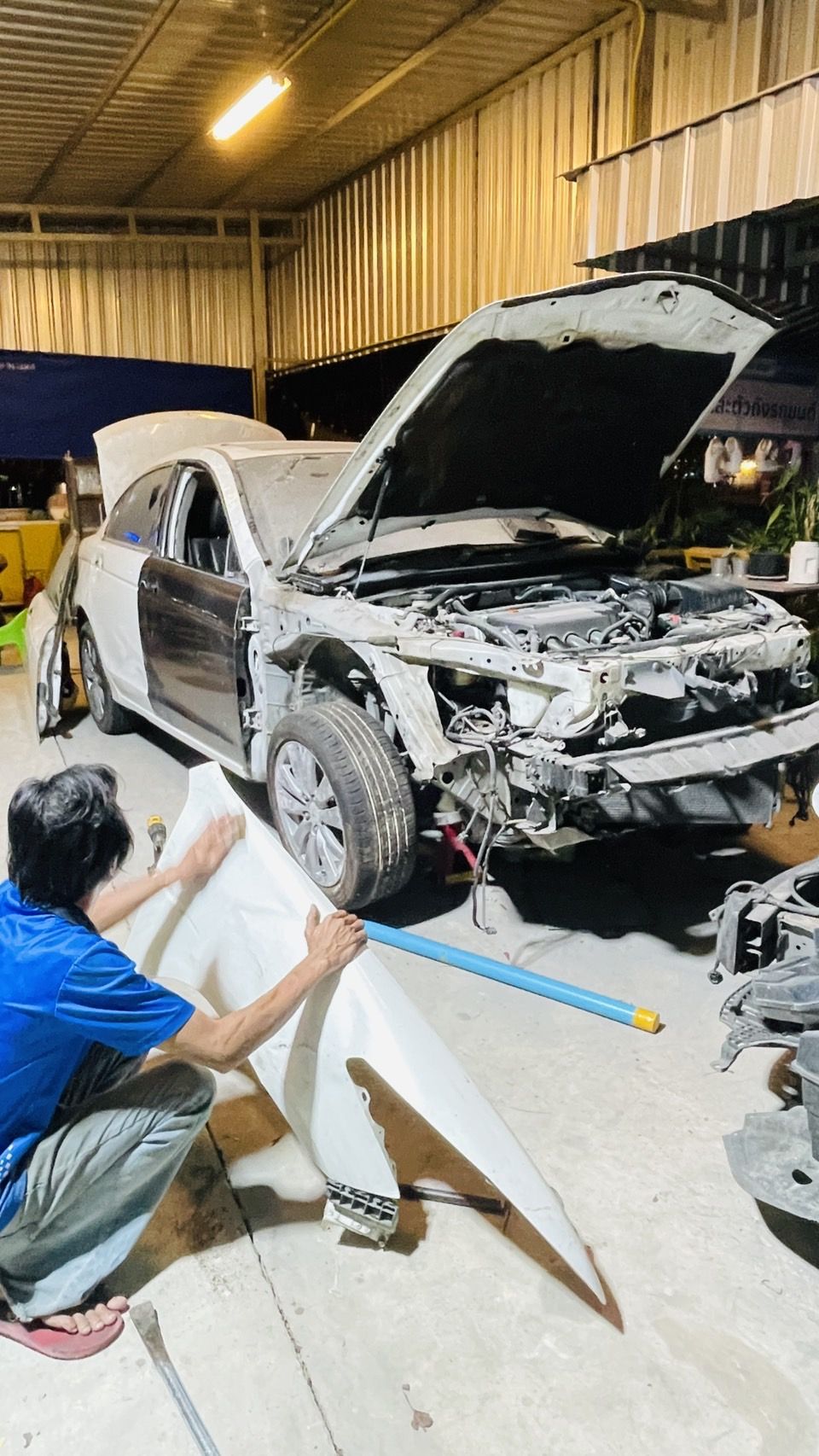 ช่างเคาะและแต่งตัวถังรถยนต์ P.S. Car Service
